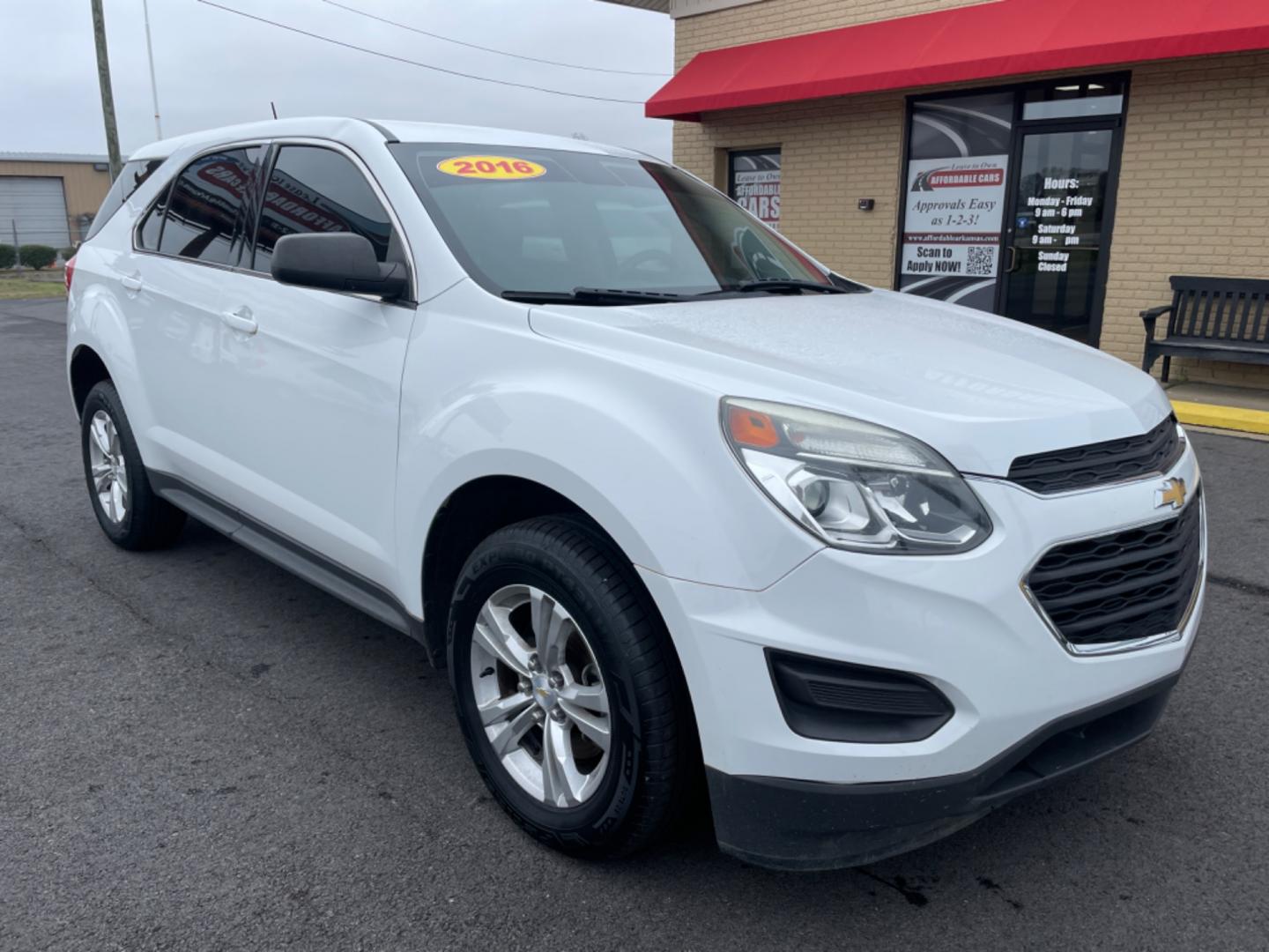 2016 White Chevrolet Equinox (2GNALBEK2G6) with an 4-Cyl, 2.4 Liter engine, Automatic, 6-Spd transmission, located at 8008 Warden Rd, Sherwood, AR, 72120, (501) 801-6100, 34.830078, -92.186684 - Photo#1